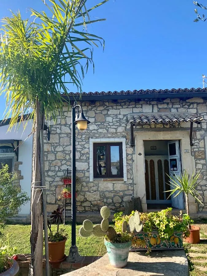 Aranceto Hotel Siraküza İtalya