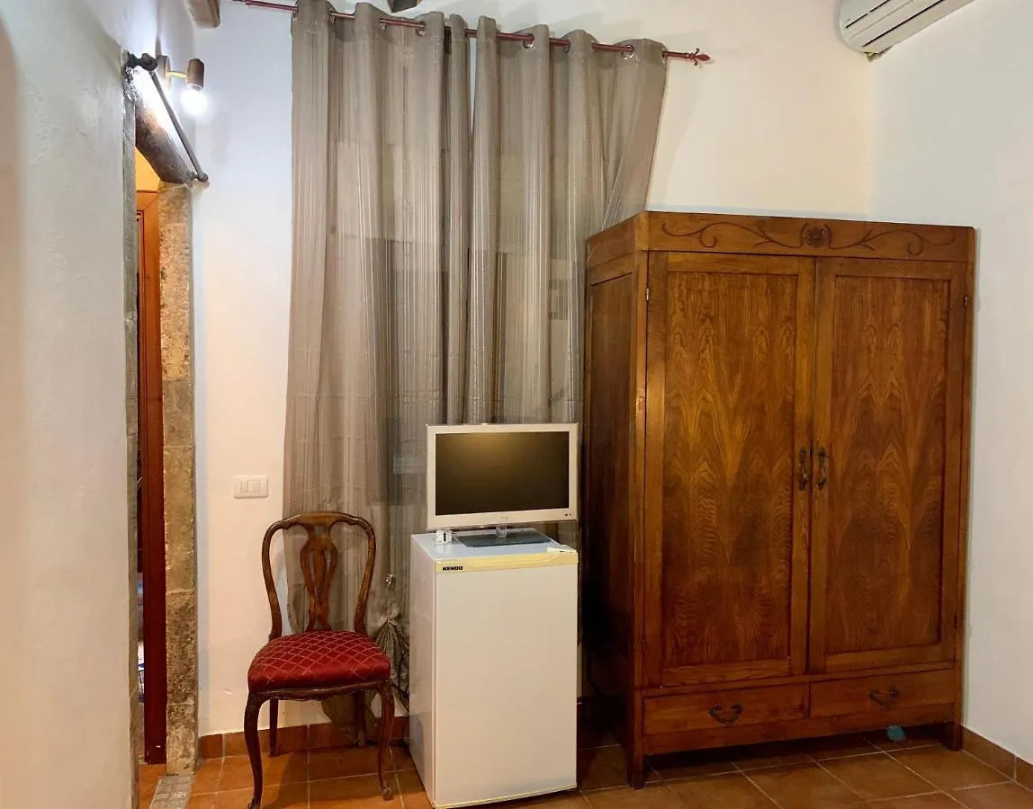 Oda ve Kahvaltı Aranceto Hotel Siraküza